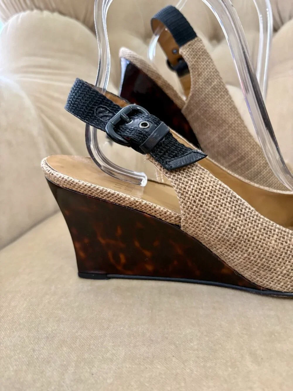 Auth. STUART WEITZMAN Iconic Beltitout Linen & Tortoise Slingback Sandals